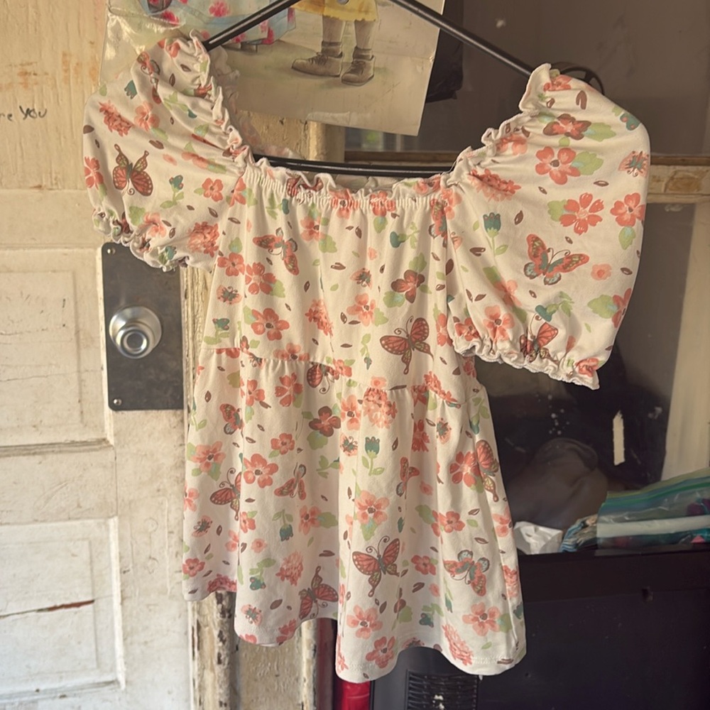 Brand name: Emma & Elsa.
Size: 7/8
Little girl ware.
